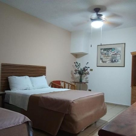 Hotel El Dorado Sabinas Екстериор снимка