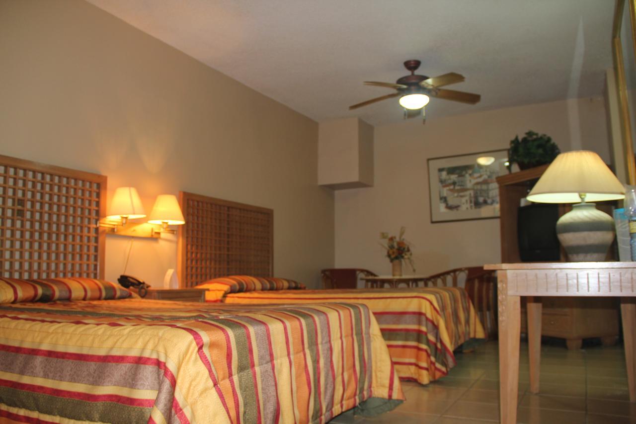Hotel El Dorado Sabinas Екстериор снимка