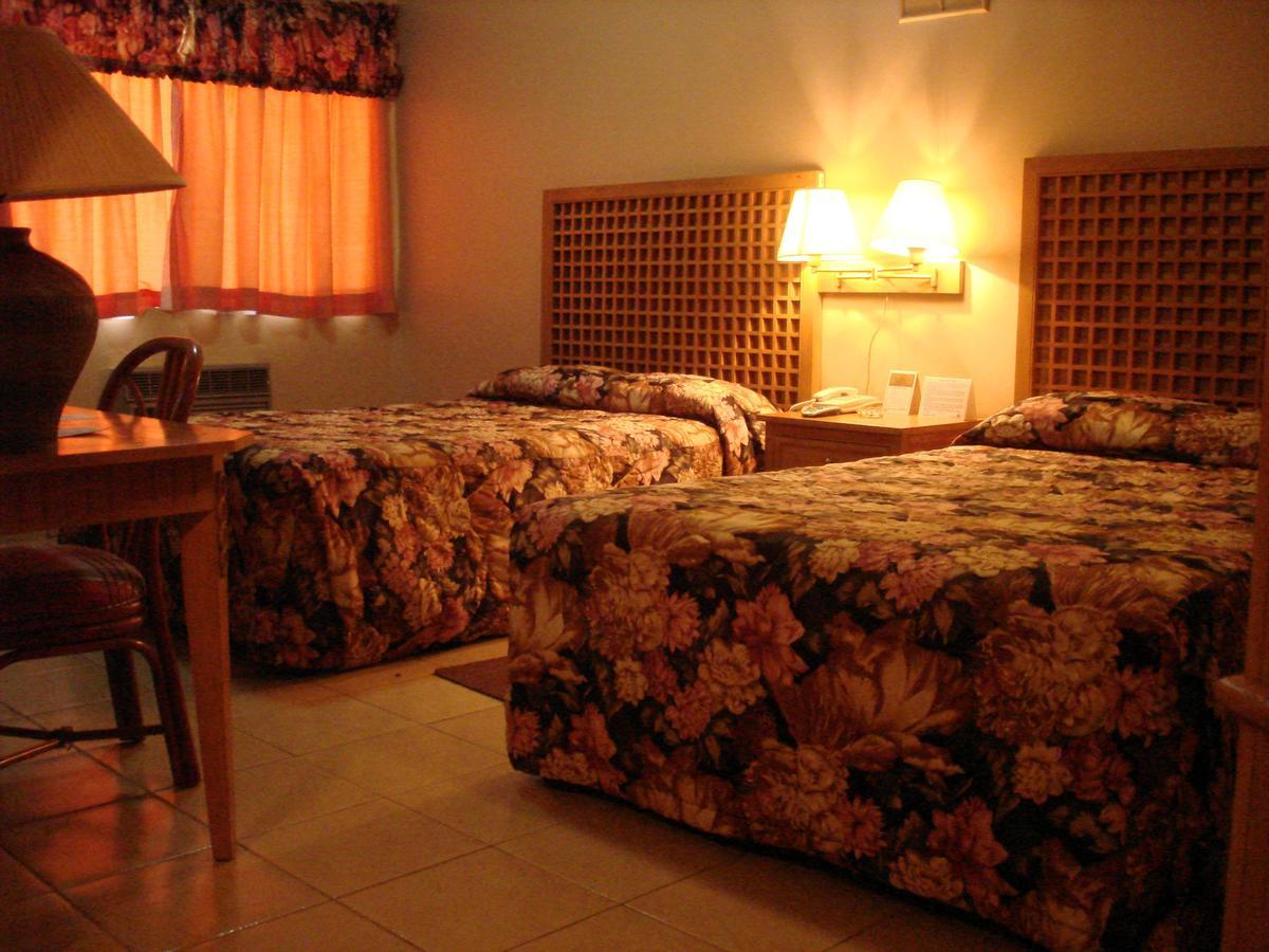 Hotel El Dorado Sabinas Екстериор снимка